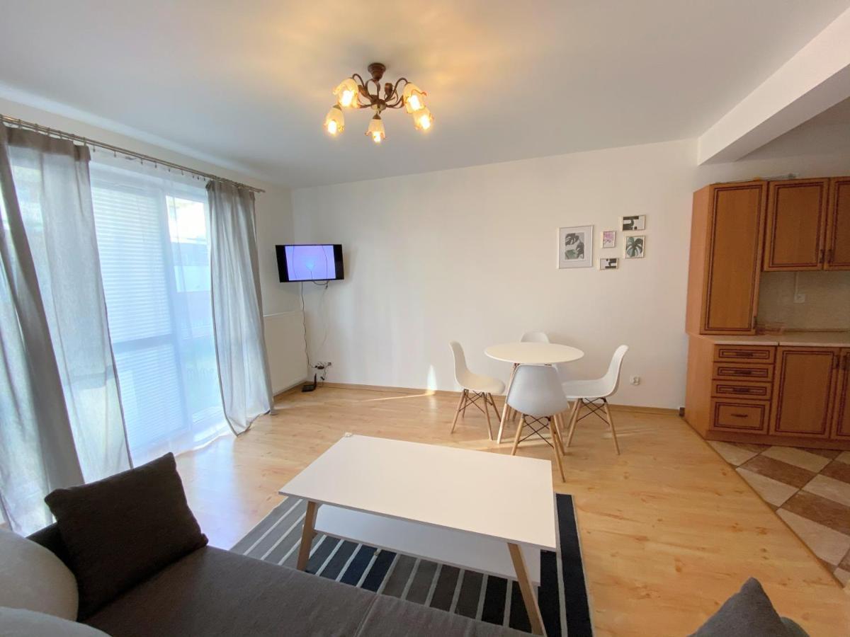 Easy Apartamenty 热舒夫 外观 照片